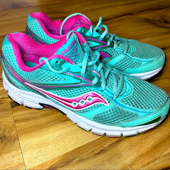 saucony trainers hiker